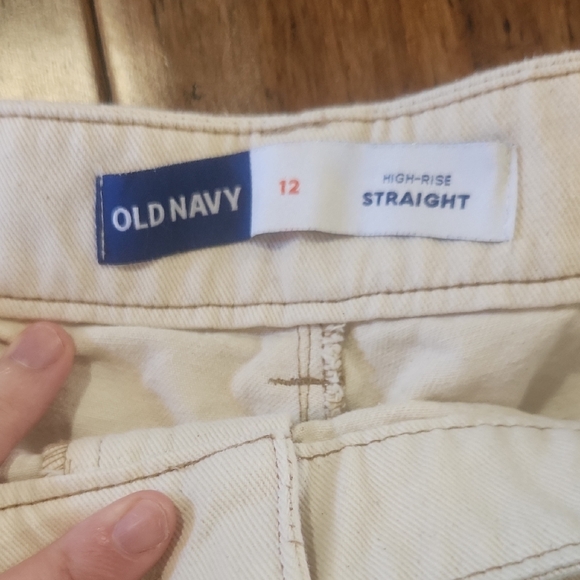 Old Navy Cream High-Rise Straight Pants - Picture 4 of 4